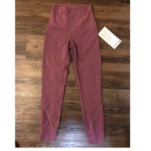 Lululemon wunder under tight NWT